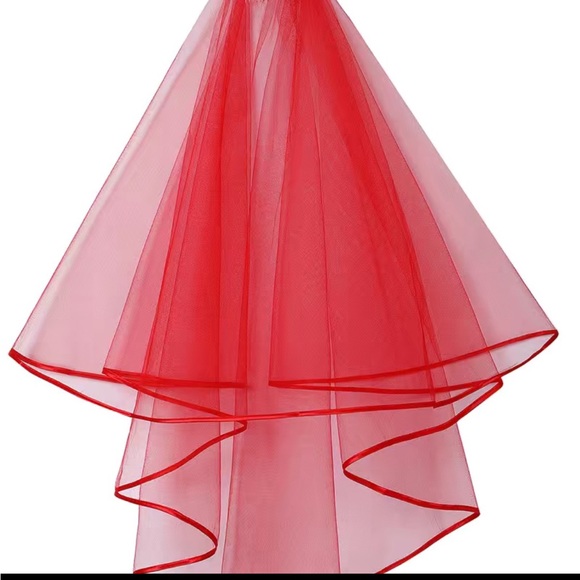 💕Red Wedding Bridal Veil. Two Tiers. - Picture 3 of 5